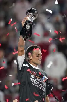 Tom Brady hace historia y conquista su séptimo super bowl