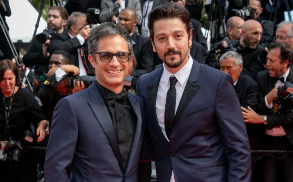 Gael García y Diego Luna le ganan demanda a Jonnhie Walker