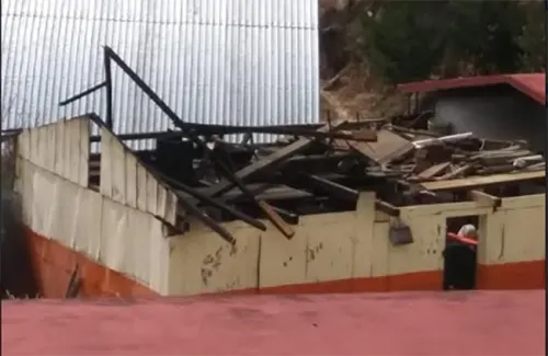 Por ráfagas de viento, techos de dos  comedores escolares se derrumbaron: SEP