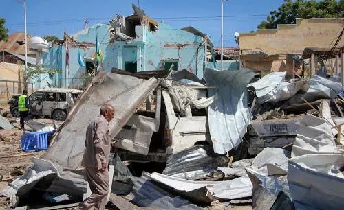 Atentado en Somalia deja al menos 17 muertos