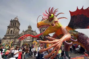 Invadirán cientos de alebrijes monumentales a la CDMX