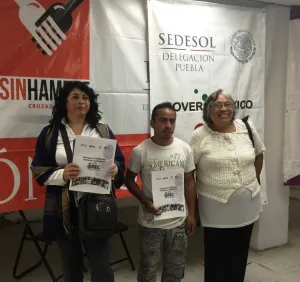 Entregan 250 Certificados de Educación Básica a usuarios de Comedores Comunitarios