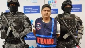 ”Kalimba”, líder de ”Caballeros Templarios” es presentado en Guanajuato