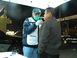 Unos 34 autos al corralón durante Alcoholímetro en Cuautlancingo