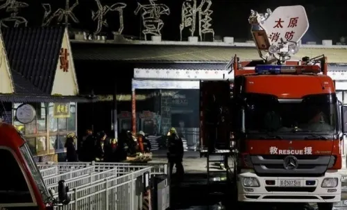 Incendio en sitio turístico de China deja 13 muertos