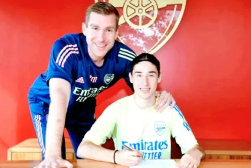 Arsenal felicita a Marcelo Flores, jugador mexicano de 17 años que jugará para el equipo inglés