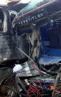 Chocan autobuses en Jalisco; hay 51 heridos