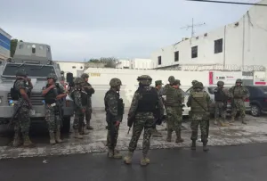 Explotan bombas en cercanías del INE y PF en Matamoros