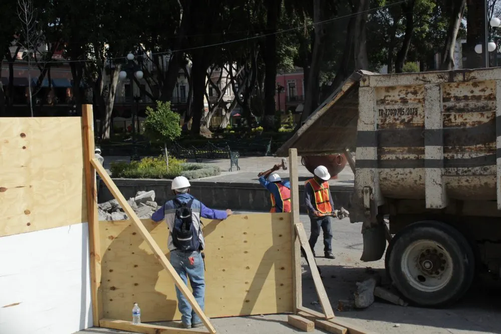 Rehabilitación del Zócalo y Mercado de Amalucan está a punto de caerse por falta de diálogo