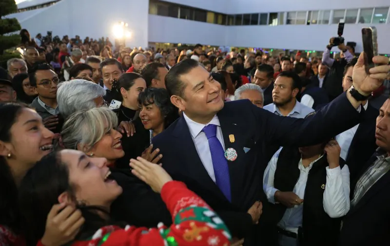 De la mano de las maestras y maestros, vamos a recorrer Puebla: Alejandro Armenta