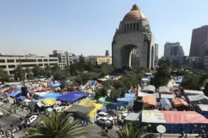 CNTE marchará hoy y regresará a Oaxaca