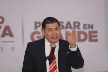 Armenta advierte a alcaldes de Ciudad Serdán que no permitirá cobros fuera de la ley