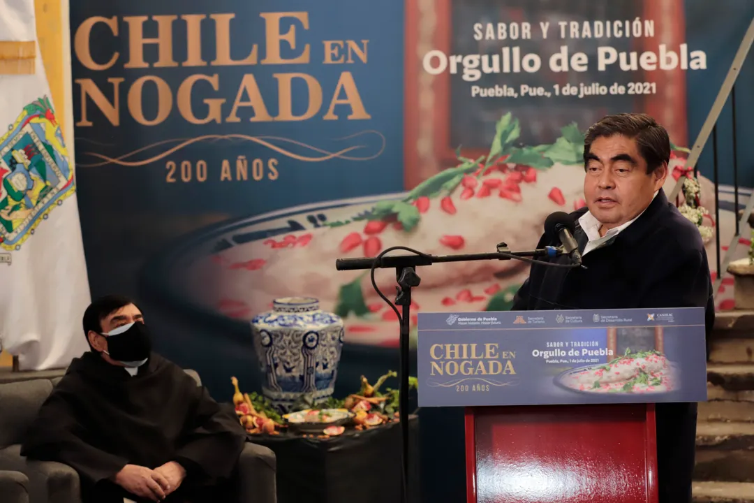Chile en nogada, resalta el talento y la riqueza de la cocina poblana: MBH