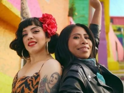 Yalitza se suma a protestas feministas en nuevo video de Mon Laferte
