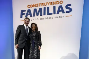 La solidaridad permite construir familias plenas: Dinorah López