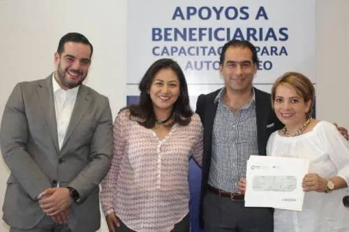 Gobierno de Tony Gali brinda apoyos para el autoempleo