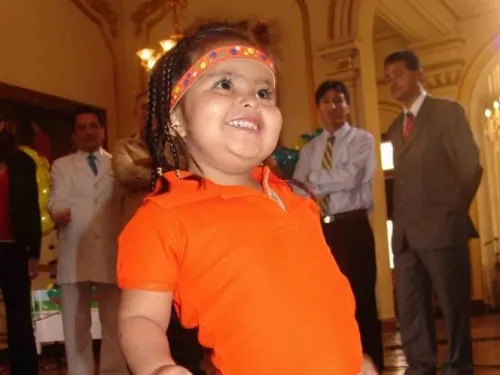 Muere la ´niña sirenita´ a los 15 años, padecía sirenomelia