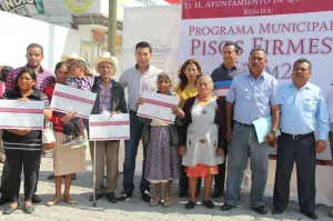 Néstor Camarillo pone en marcha Programa Municipal de Piso Digno
