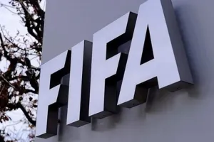 La FIFA sanciona a la Federación por los fichajes internacionales de menores