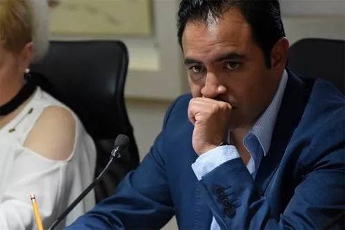 ¿Quién protege a Uruviel González Vieyra?