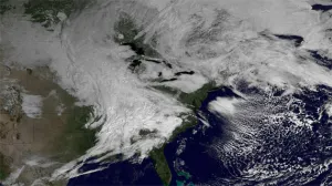 Tormenta récord de nieve paraliza Chicago
