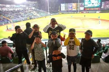 Niñas y niños de juntas auxiliares disfrutan del béisbol con el IMDP y Pericos de Puebla