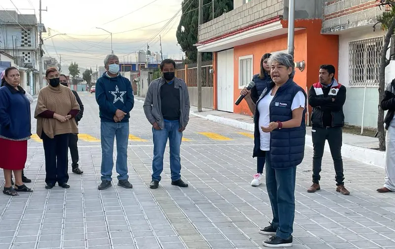 'construyendo contigo'