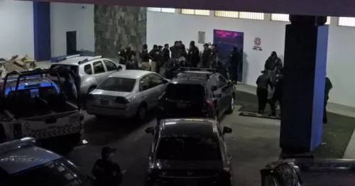 Daños materiales y algunos golpes el saldo de riña en Casa del Adolescente de Puebla: SSP