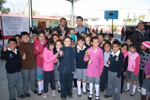 Inaugura Néstor Camarillo módulos sanitarios en primaria de Quecholac