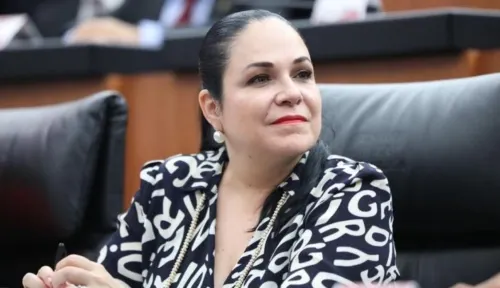Morena elige a Mónica Fernández para presidir el Senado