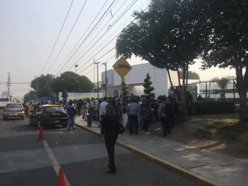 GNTE se manifiesta en las inmediaciones de la SEP, exigen freno al abuso de autoridad