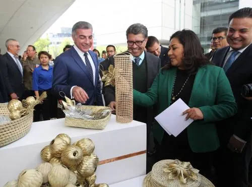 Inauguran exposición “Arte y Navidad de Puebla” en el Senado