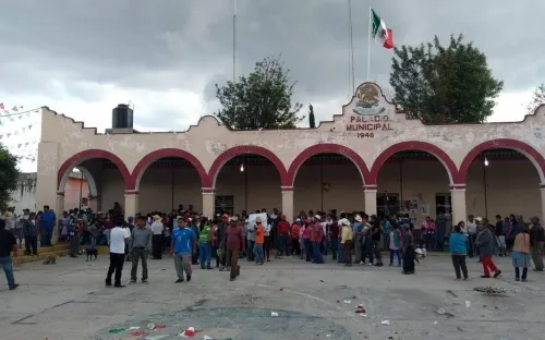 Gobierno del Estado busca conciliación entre habitantes de Juan N. Méndez
