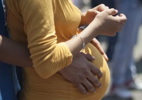 Son 135 mujeres embarazadas con Covid-19; Salud ya aplica transfusión de plasma