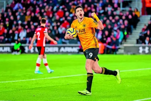 Raúl Jiménez se convierte en el mejor goleador histórico del Wooverhampton