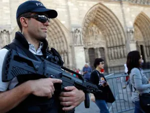 Cae en Francia adolescente sospechoso de preparar ‘atentado inminente’