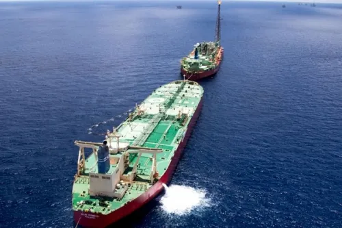 Tras choque, Pemex reinicia exportaciones del buque Señor del Mar