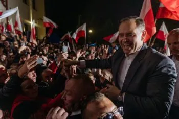 Karol Nawrocki gana elecciones presidenciales en Polonia