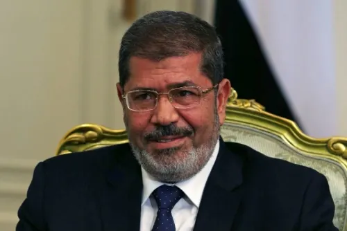 En pleno juicio, muere el ex presidente de Egipto, Mohamed Mursi