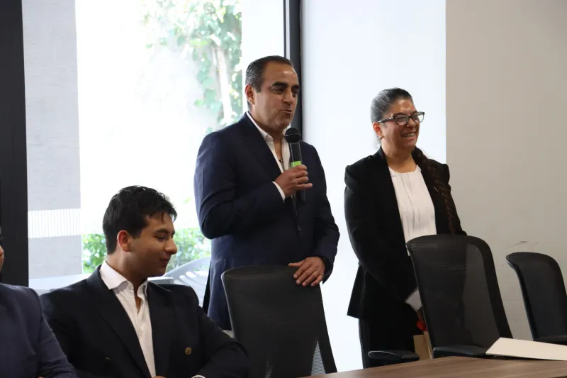Encabeza el diputado Mauricio Céspedes Taller de Técnica Parlamentaria con jóvenes