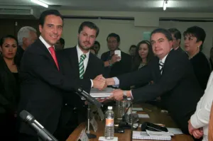 Registran PRI y PVEM coalición mover a Puebla