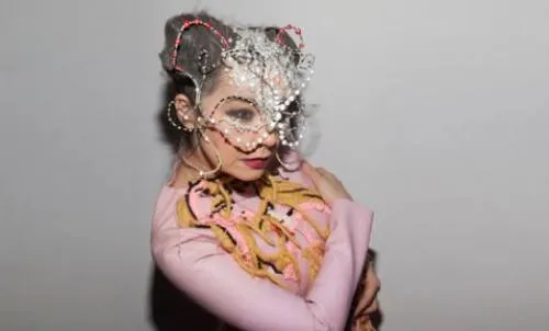 Björk revela acoso de director danés