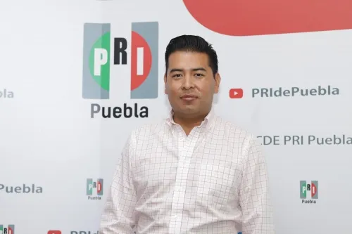 Camarillo Medina le abre la puerta del PRI a Antorcha antes que se vaya con el PAN