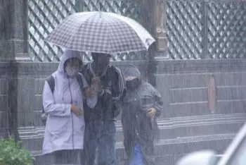 De torrenciales a fuertes las lluvias cubrirán la zona centro y sur del país: Conagua