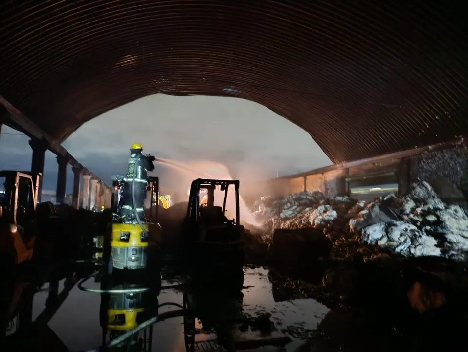 Cierran Puesto de Mando tras lograr control total del incendio en bodega de algodón de Puebla