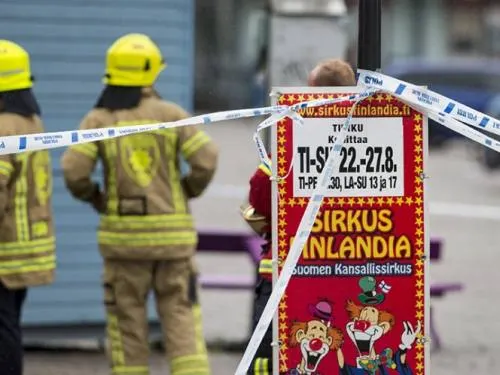 Suman dos víctimas por ataque con cuchillo en Finlandia
