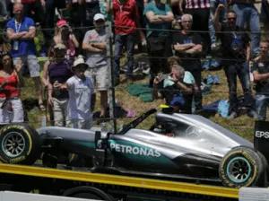 Hamilton y Rosberg abandonan el GP de España