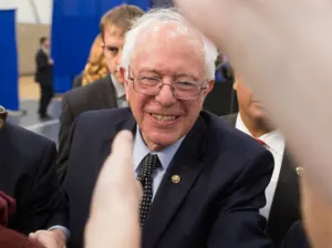 Trump amenaza a Sanders con desquiciar sus actos de campaña