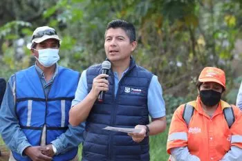 Eduardo Rivera inicia jornada de limpieza urbana en el Bulevar Forjadores