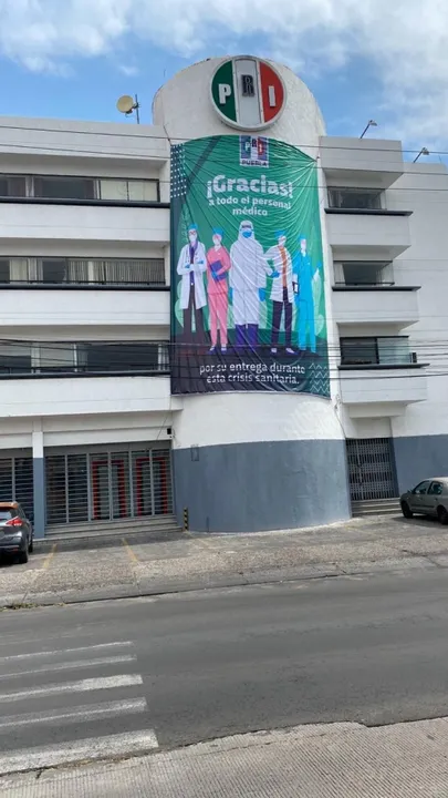Reconoce PRI a médicos que luchan contra el Covid-19